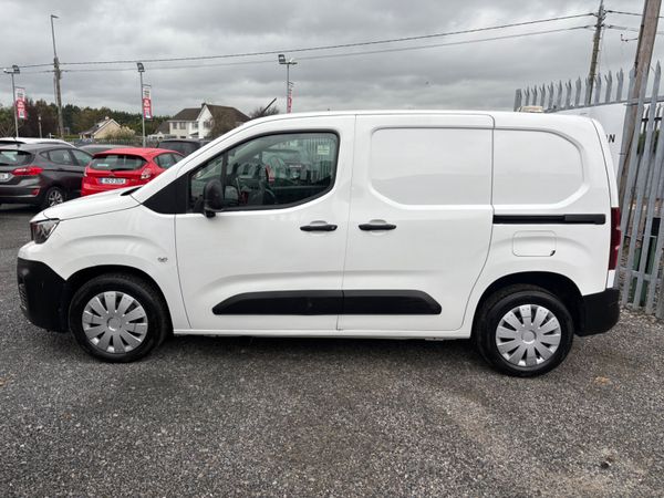 2020 Peugeot Partner 3 seater 370634876
