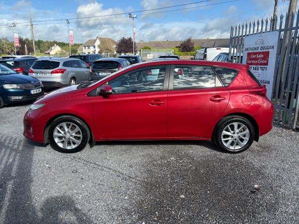 142 Toyota Auris 1.4d4d 370632972