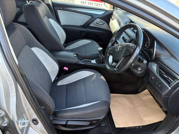 152 Toyota Avensis 2.0d4d 370633395