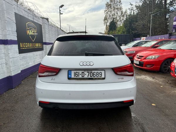 Audi A1 2016 370644308