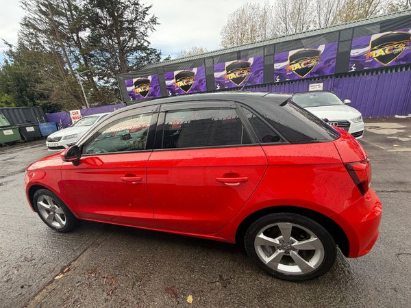 Audi A1 2017 370644506