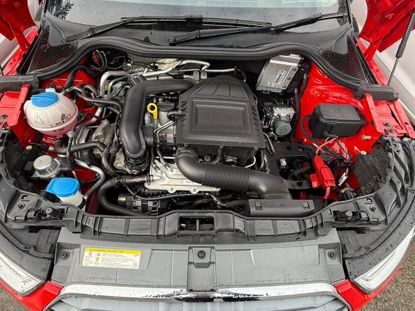 Audi A1 2017 370644510