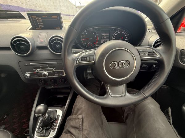 Audi A1 2015 26k km 370644594