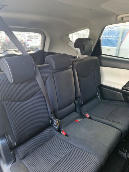 Toyota Prius Alpha 2020 370697529