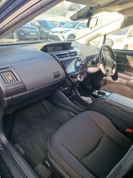 Toyota Prius Alpha 2020 370697538