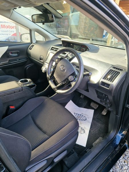 Toyota Prius Alpha 2020 370697532