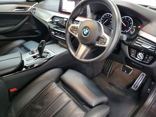 181 BMW 520D  M-SPORT PREMIUM PRO = BLACK PACK = 370724239