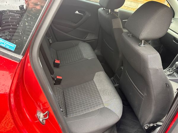 Volkswagen Polo 2015 auto only 20,000km !! 370726544