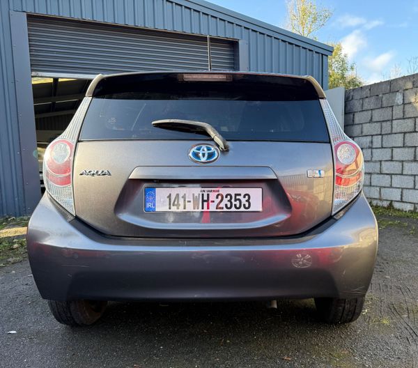 Toyota Aqua 2014/Hybrid/Automatic 370729673