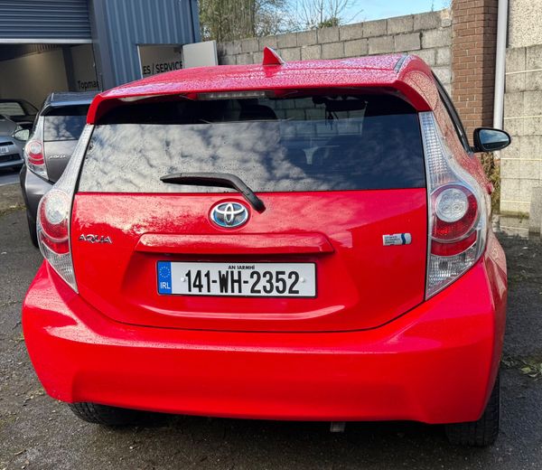 Toyota Aqua 2014/ hybrid/Automatic 370734366