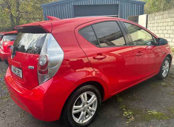 Toyota Aqua 2014/ hybrid/Automatic 370734385