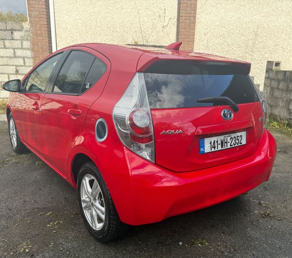 Toyota Aqua 2014/ hybrid/Automatic 370734386
