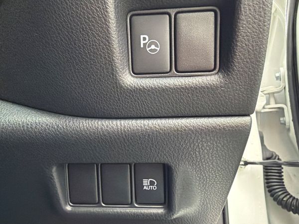 Toyota C-HR 2021 SOL Hybrid LOW MILEAGE 370734755