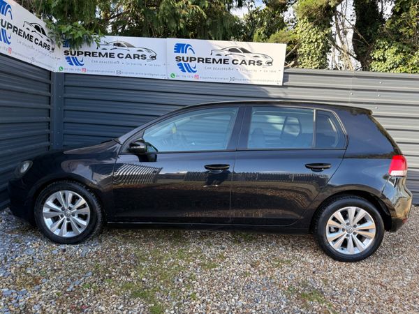 Volkswagen Golf 2010 370736596