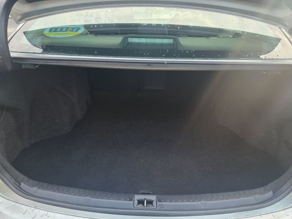 Toyota Avensis 2011 370744927