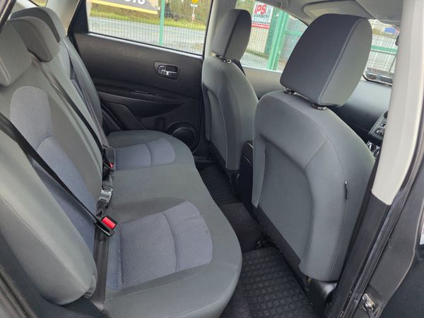 Nissan Qashqai 2011 370745474