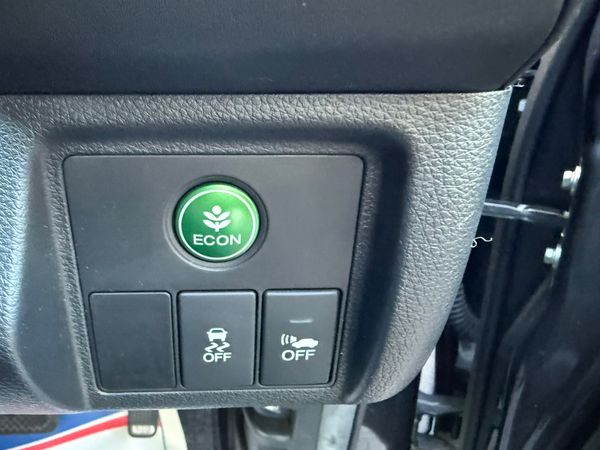 2014 Honda Vezel(HRV)1.5 hybrid auto,45k Miles 370743091