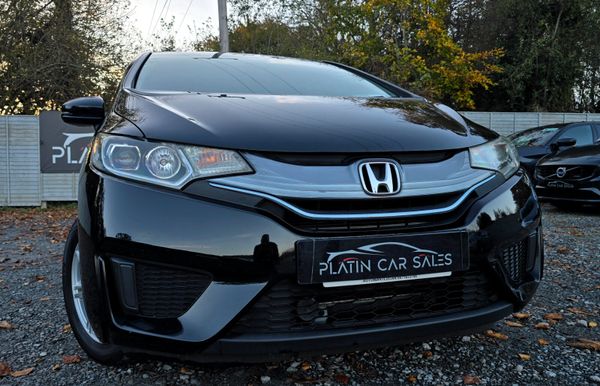 🔥 2015 Honda Fit 1.5 Petrol Hybrid Automatic 370766277