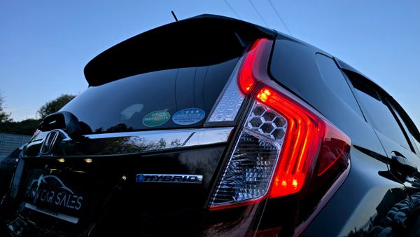 🔥 2015 Honda Fit 1.5 Petrol Hybrid Automatic 370767517