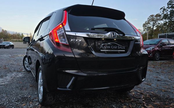 🔥 2015 Honda Fit 1.5 Petrol Hybrid Automatic 370767744