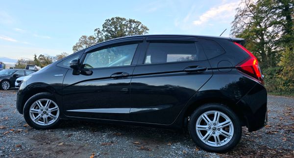 🔥 2015 Honda Fit 1.5 Petrol Hybrid Automatic 370767746