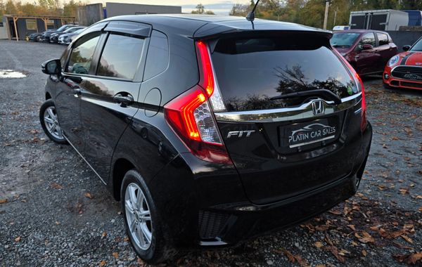 🔥 2015 Honda Fit 1.5 Petrol Hybrid Automatic 370767747
