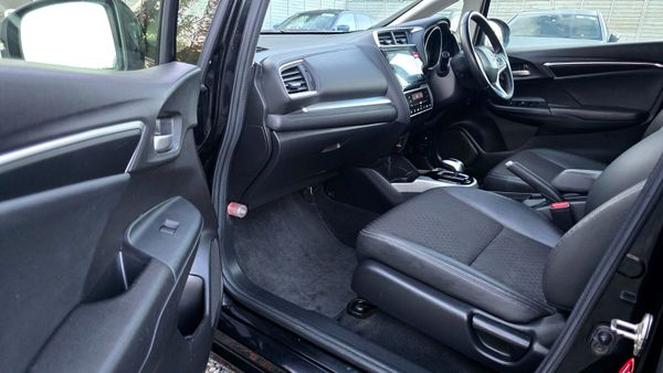 🔥 2015 Honda Fit 1.5 Petrol Hybrid Automatic 370768131