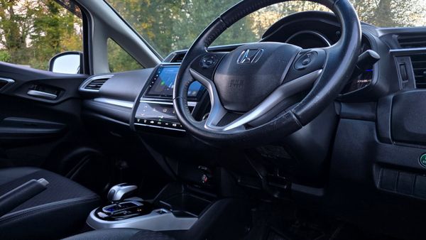 🔥 2015 Honda Fit 1.5 Petrol Hybrid Automatic 370768537