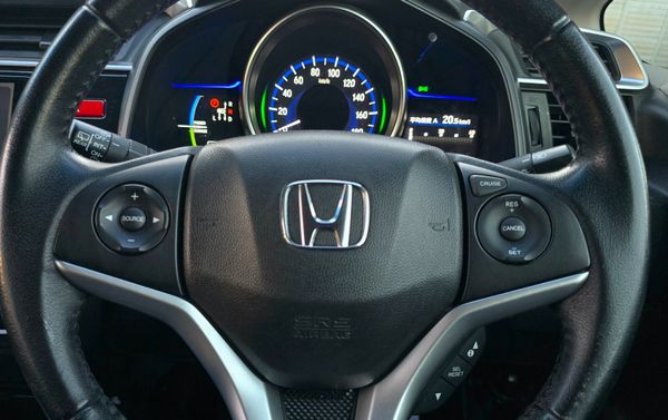 🔥 2015 Honda Fit 1.5 Petrol Hybrid Automatic 370768538