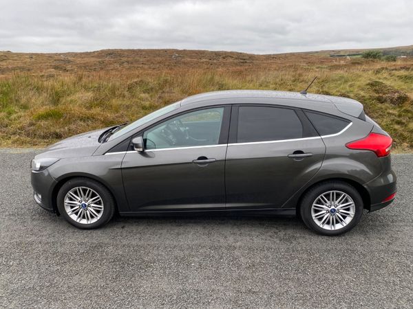 Ford Focus 2018 370769054