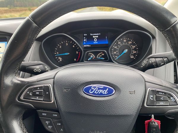 Ford Focus 2018 370769058
