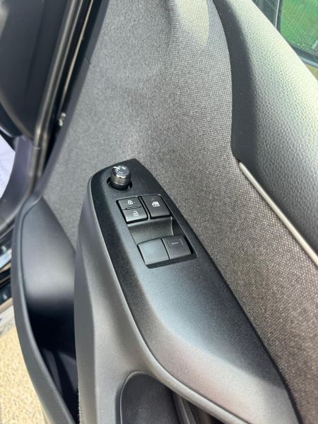 Toyota Yaris 2022 HYBRID LUNA NEW SHAPE 370776721