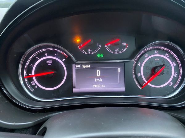 Vauxhall Insignia 2016 370770549