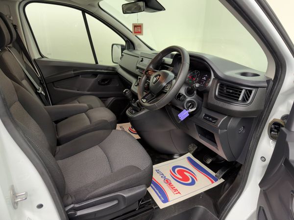 2022 (222) RENAULT TRAFIC LWB 9 SEATER 2.0 150BHP 370772494