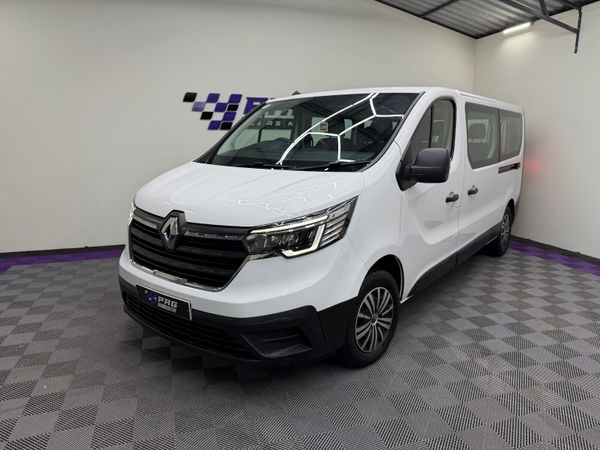 2022 (222) RENAULT TRAFIC LWB 9 SEATER 2.0 150BHP 370772500