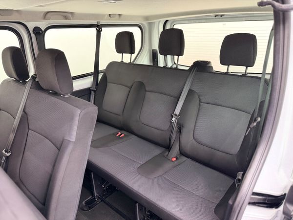 2022 (222) RENAULT TRAFIC LWB 9 SEATER 2.0 150BHP 370772543