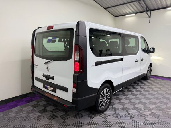 2022 (222) RENAULT TRAFIC LWB 9 SEATER 2.0 150BHP 370772665