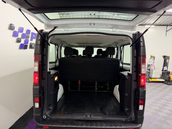 2022 (222) RENAULT TRAFIC LWB 9 SEATER 2.0 150BHP 370772672