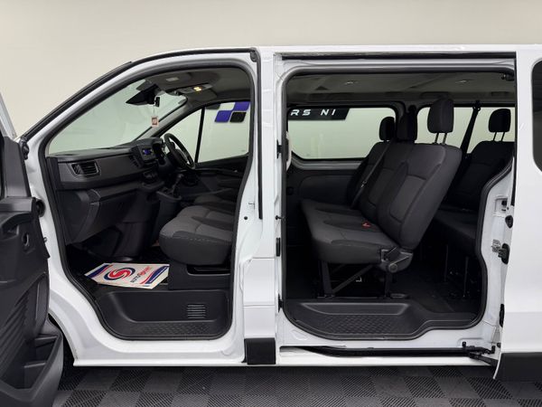 2022 (222) RENAULT TRAFIC LWB 9 SEATER 2.0 150BHP 370772695