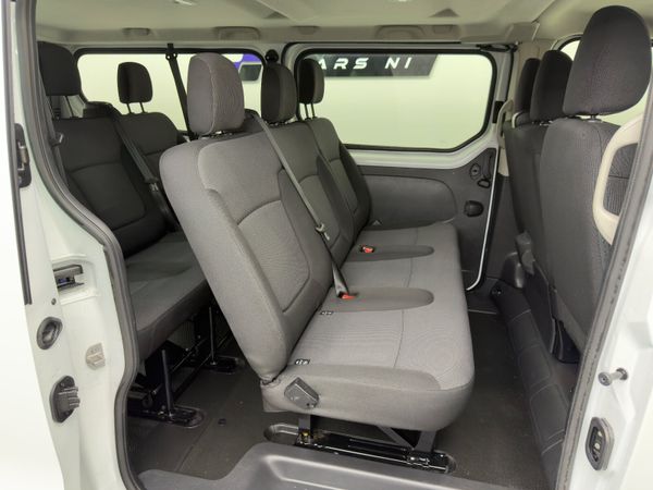 2022 (222) RENAULT TRAFIC LWB 9 SEATER 2.0 150BHP 370772693