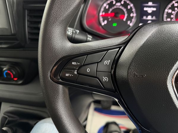 2022 (222) RENAULT TRAFIC LWB 9 SEATER 2.0 150BHP 370772702