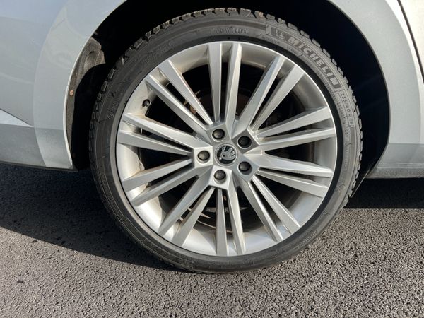 2020 (202) Skoda Superb SE L 2.0 TDI -Heated Leate 370791743