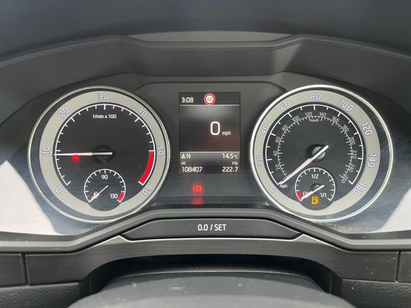 2020 (202) Skoda Superb SE L 2.0 TDI -Heated Leate 370791752