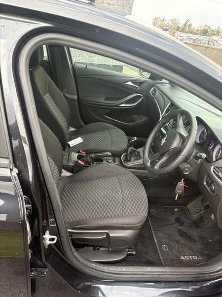 Opel Astra 2016 370802430