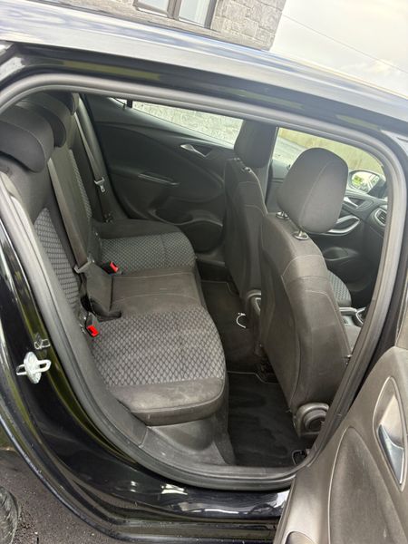 Opel Astra 2016 370802432