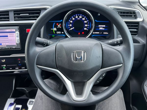 15 Honda Fit Hybrid 370817728