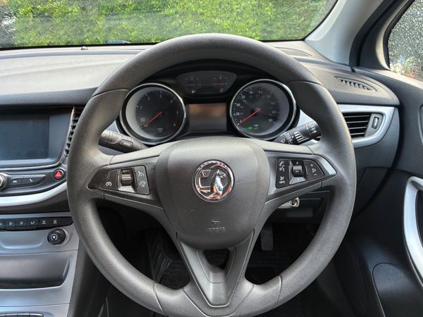 Vauxhall Astra 2017 *NCT 03-26* 370819006