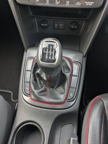 HYUNDAI KONA PREMIUM TOP SPEC 370811237