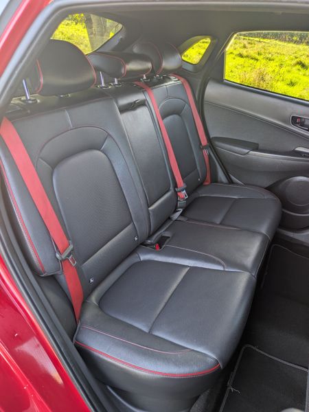 HYUNDAI KONA PREMIUM TOP SPEC 370811261