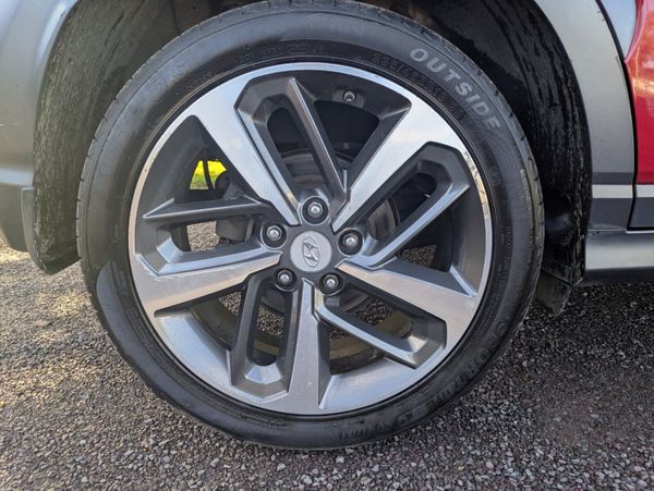 HYUNDAI KONA PREMIUM TOP SPEC 370811405